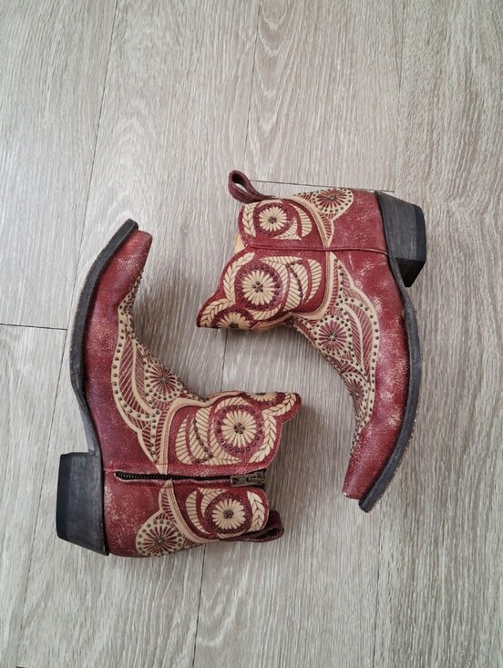 Old Gringo Shoes - Old Gringo Valentine Dion Boots 2775 Red Distressed Leather Studded Floral